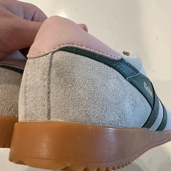 Gola sneakers women’s size 5 - Picture 3 of 6